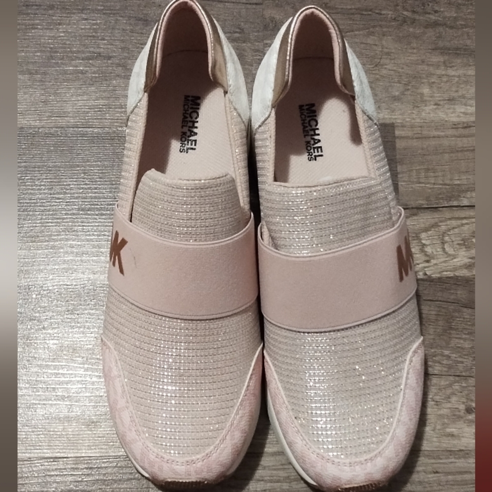 MK tennis shoes